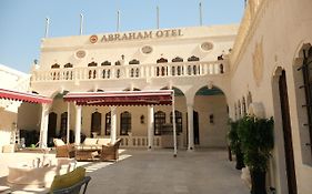 Abraham Otel